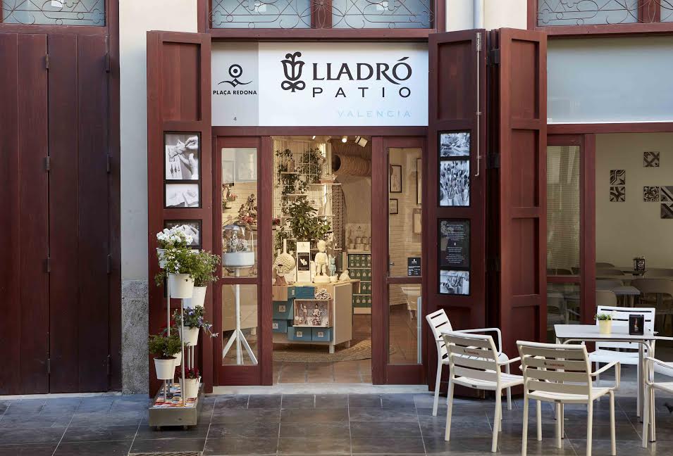 lladro patios