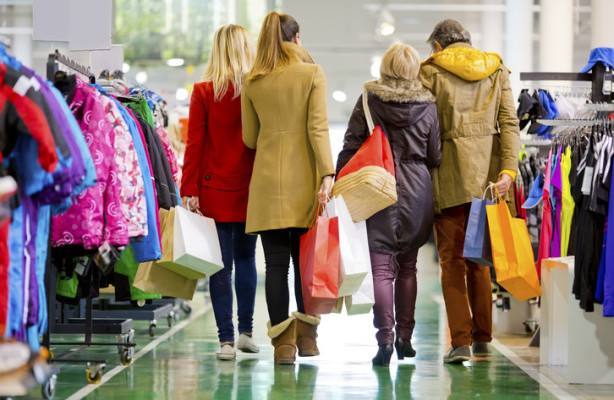 Siete de cada diez españoles comprarán su ropa de otoño en tiendas