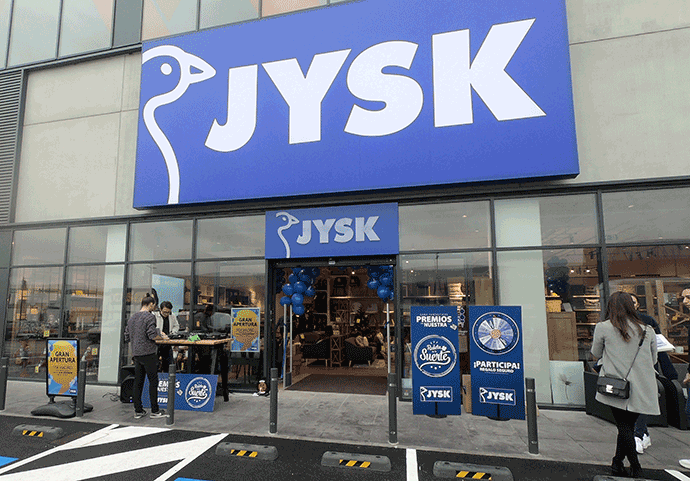 La firma danesa JYSK abre su tienda nº 100 en Valencia