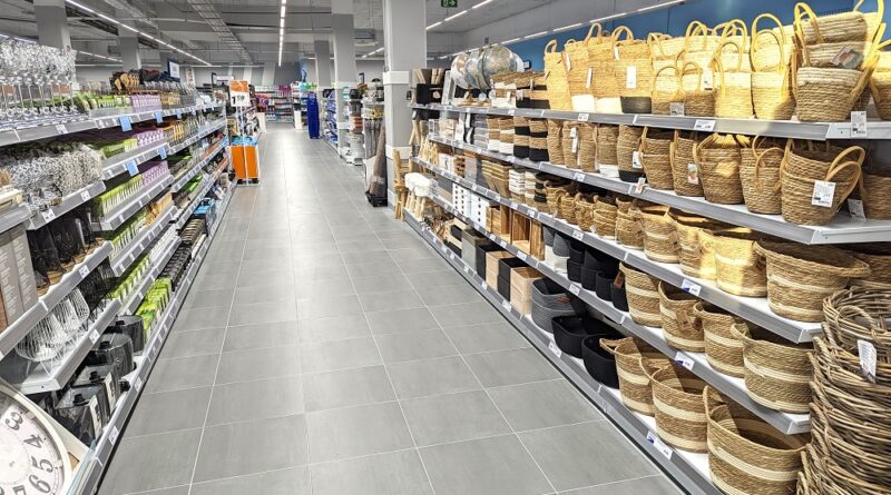 abre su segundo supermercado físico en Europa