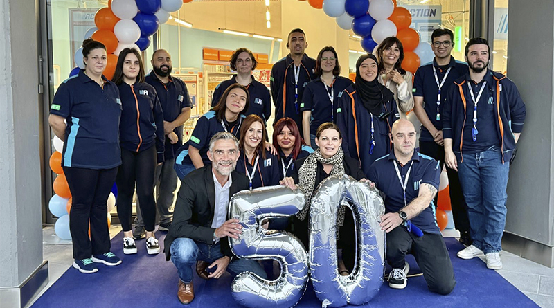 Action celebra la apertura de su primera tienda en Santiago de Compostela (Galicia), la número 50 en toda España