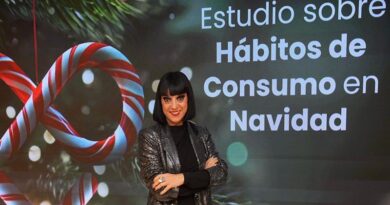 Beatriz Santos, directora comercial de Eroski durante la presentación del estudio sobre los hábitos de consumo en Navidad