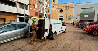 Mercadona y Consum movilizan donaciones y ayudas a empleados