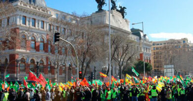 Los agricultores y ganaderos españoles muestran su rechazo a Mercosur