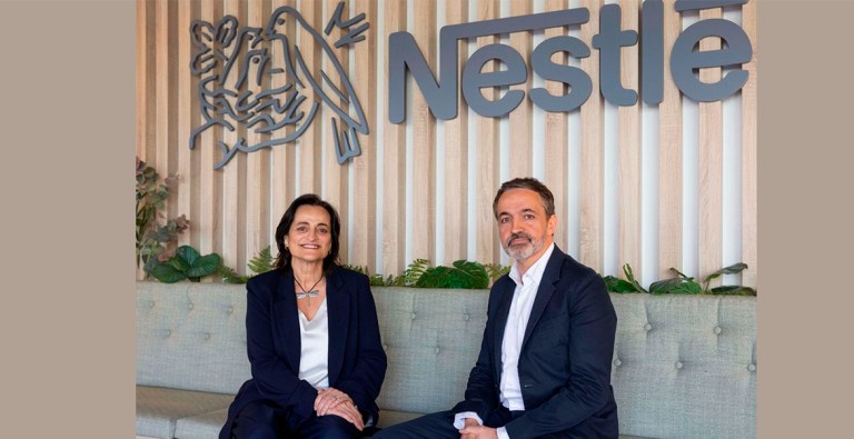De izq a dcha, Carla de Sivatte y Rai Cararach, quiénes asumen nuevos roles en Nestlé España
