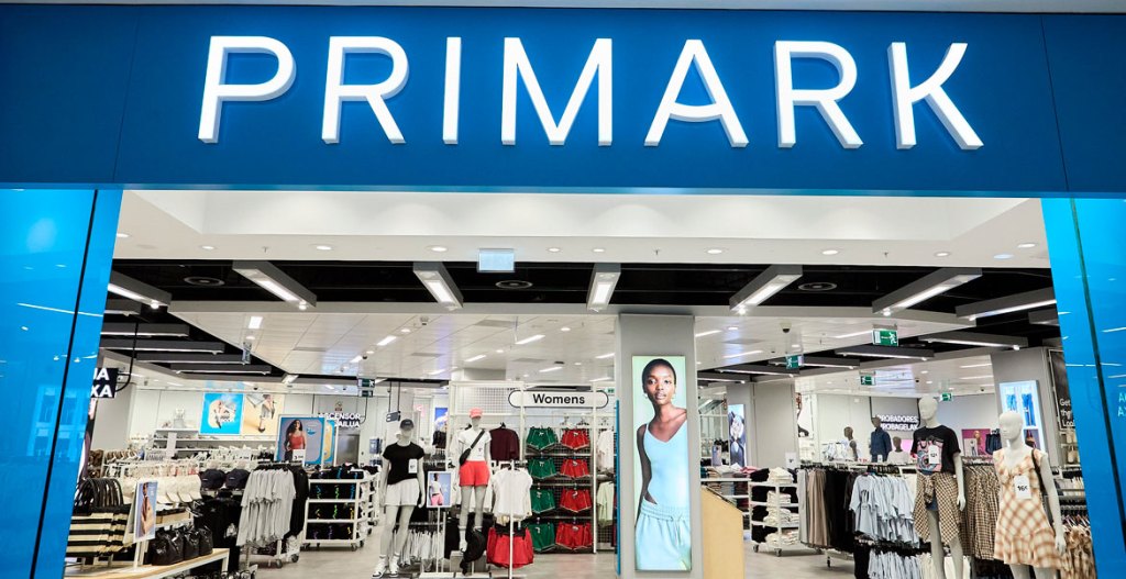 Primark incorpora su modelo de retail basado en grandes volúmenes y precios competitivos
