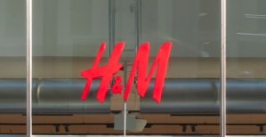 El beneficio de H&M España cae a doble dígito en 2025