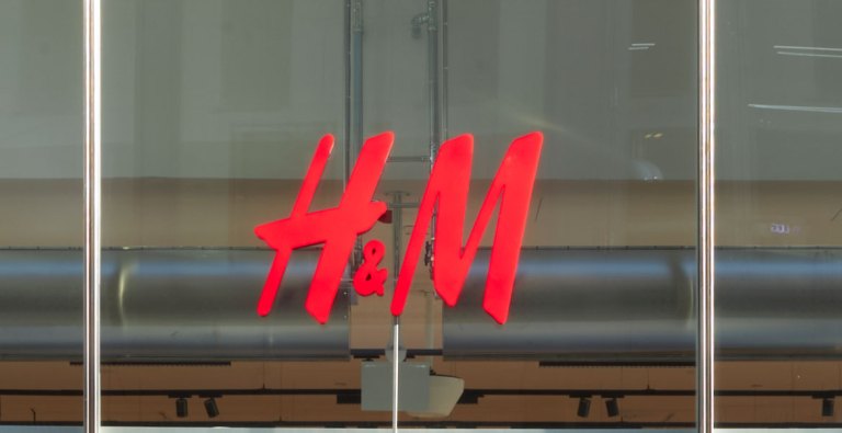 El beneficio de H&M España cae a doble dígito en 2025