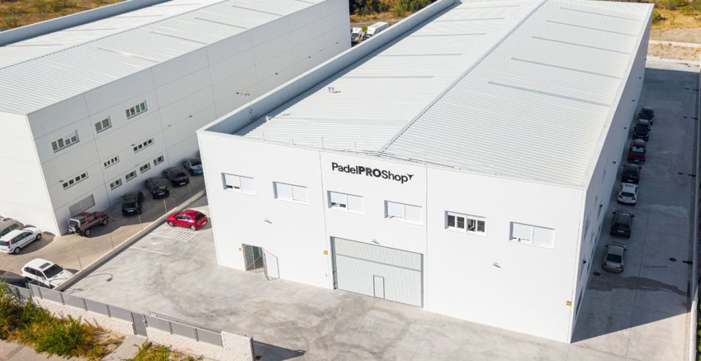 PadelPROShop estrena almacén y oficinas en Villanueva del Pardillo (Madrid)